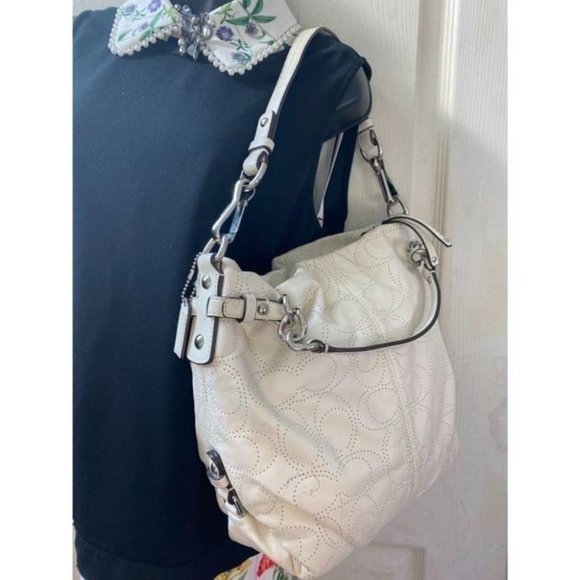 Coach Large White Leather Hobo Bag - Picture 4 of 9